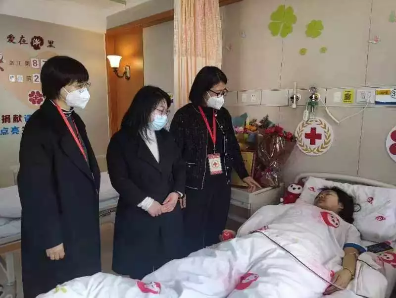 赴一场生命之约!她成为浙江省造血干细胞年龄最小的女性捐献者~(图3) 赴一场生命之约!她成为浙江省造血干细胞年龄最小的女性捐献者~(图3)