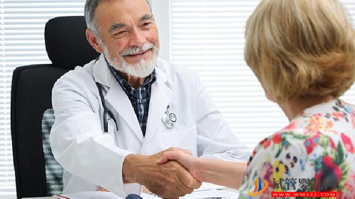 女性更年期的症状都有什么?女性更年期常见7种症状表现-易网<a>健康养生</a>网 女性更年期的症状都有什么?女性更年期常见7种症状表现(图2)